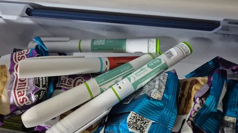 Os indivíduos são acusados de tráfico internacional de produtos sem registro