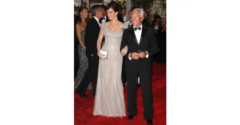 Armani e Julia Roberts em 2008, no Met Gala