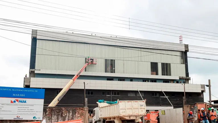 O hospital contará com quatro pavimentos, em uma área total de 12 mil m²