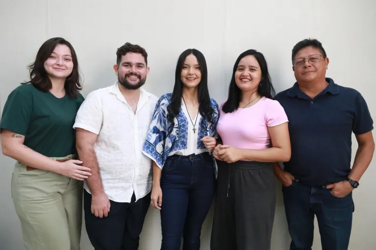 Na foto, da esquerda para a direita: Camila Alves, Vinicius Lima, Melbya Rolim, Fernanda Palheta e Mauro Neto.