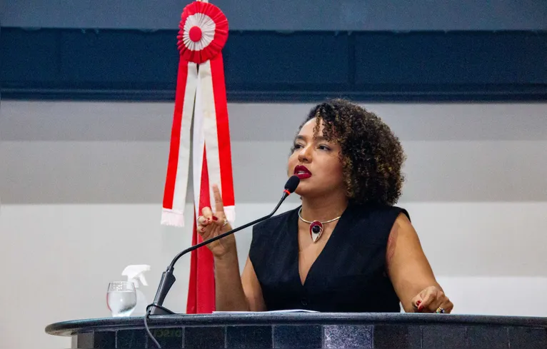 Deputada Lívia Duarte (PSOL)