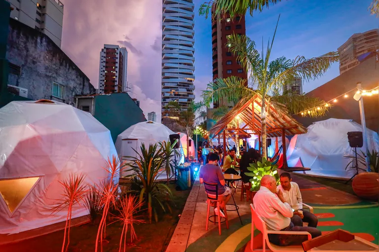 O espaço também se destacou pelas práticas sustentáveis: neutralização de carbono, gestão completa dos resíduos e ações de acessibilidade.