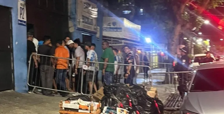 Tudo ocorreu com a presença da polícia e sem confusão