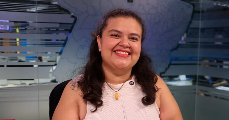 Naianny Maia, Engenheira, educadora ambiental e Co-CEO da Cacauaré. Ela lidera uma marca que resgata o uso ancestral do cacau cerimonial.