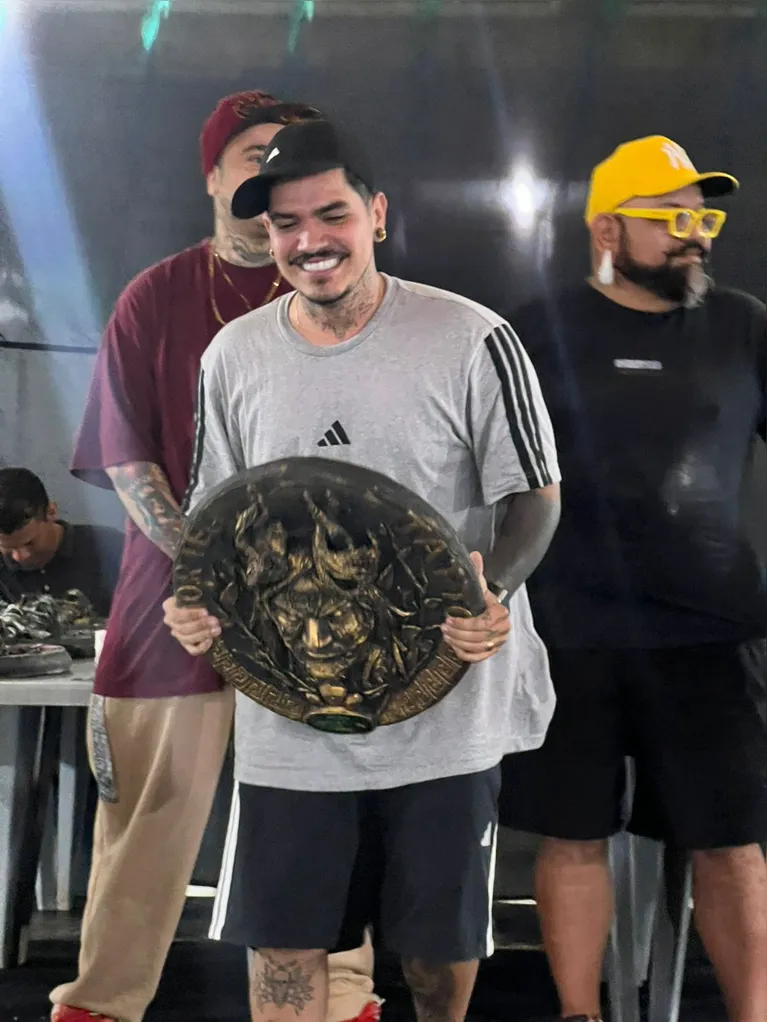 Artista premiado, Júnior Lima conquistou mais um título na carreira