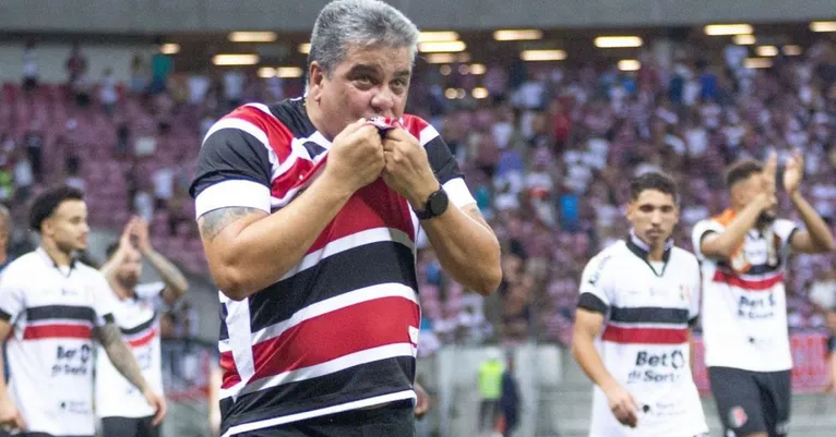 Paysandu em busca de novo técnico após demissão de Claudinei Oliveira e crise na Série B