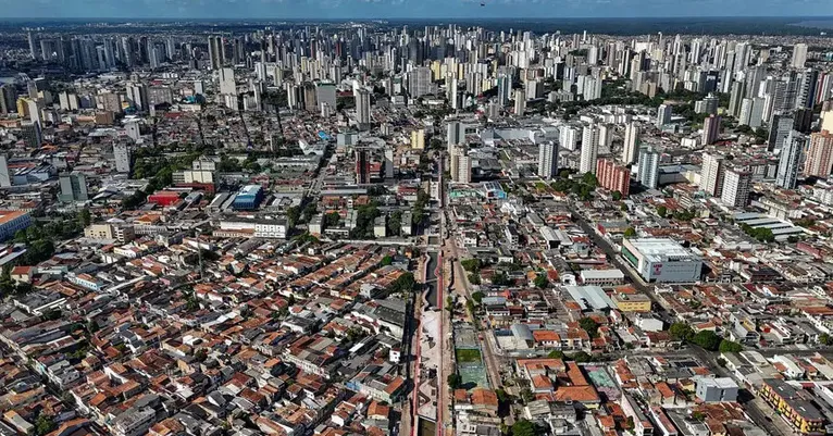 Imagem aérea revela a transformação da Avenida Tamandaré em um novo espaço de lazer, mobilidade e convivência.