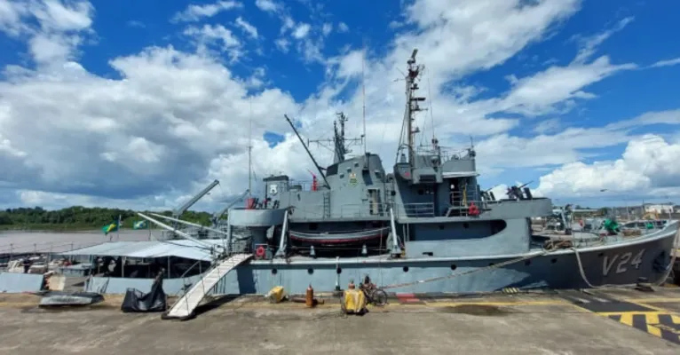 Navios da Marinha, como o NPa "Guarujá" e o AvHoFlu "Rio Xingu", estarão abertos à visitação na Estação das Docas, com oficinas e demonstrações para o público.