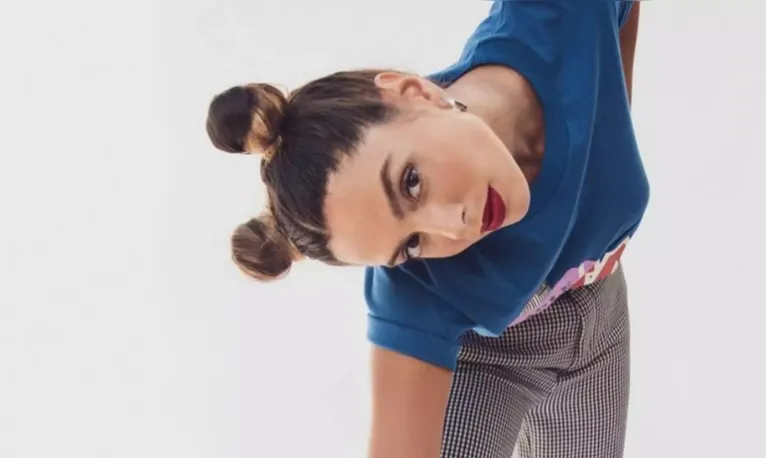 Ideal para quem busca um visual divertido e prático.