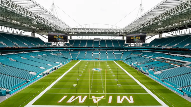 Hard Rock Stadium - Miami: arena multifuncional dos Dolphins será o cenário da última partida brasileira na fase de grupos.