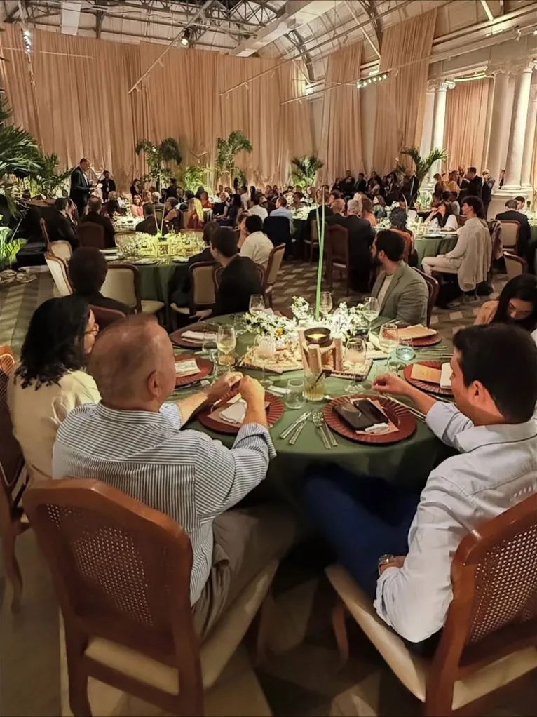 Visão geral do cenário no jantar da Rainha Mary da Dinamarca, durante a COP30, em Belém.