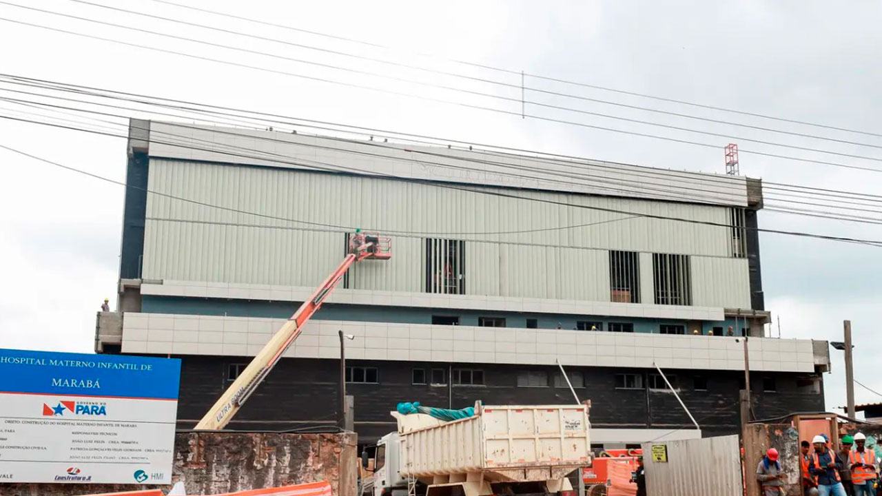O hospital contará com quatro pavimentos, em uma área total de 12 mil m²