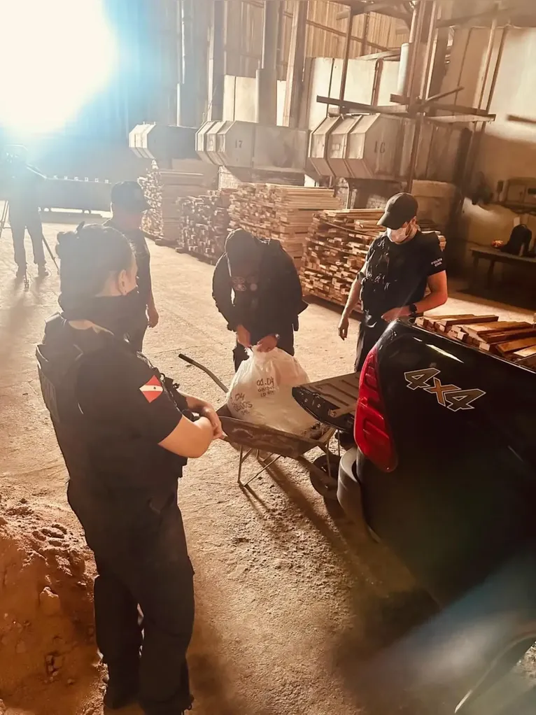 Forças de segurança incineram cerca de 700 kg de drogas apreendidas na Base Candiru, no oeste do Pará