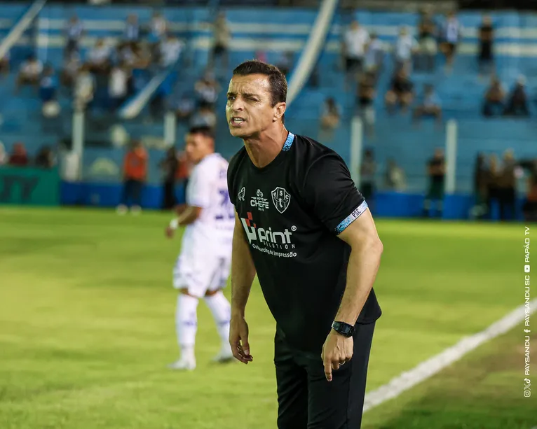 Júnior Rocha sabe que os atletas da base precisam de experiência ao lado