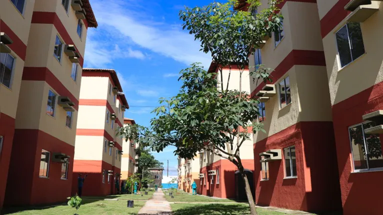 Parte dos blocos de apartamentos do Residencial Viver Pratinha entregues nesta terça-feira (10) a famílias beneficiadas pelo programa Minha Casa, Minha Vida em Belém.