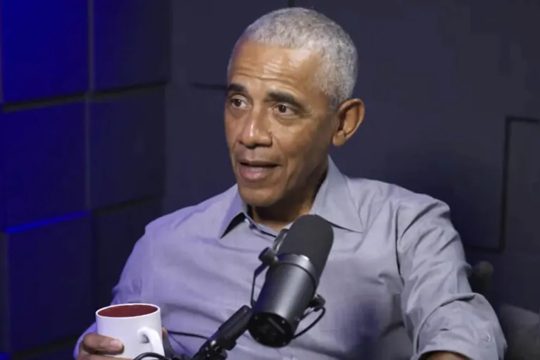 Barack Obama afirmou em podcast que alienígenas são reais, mas esclarece que nunca viu provas durante sua presidência.