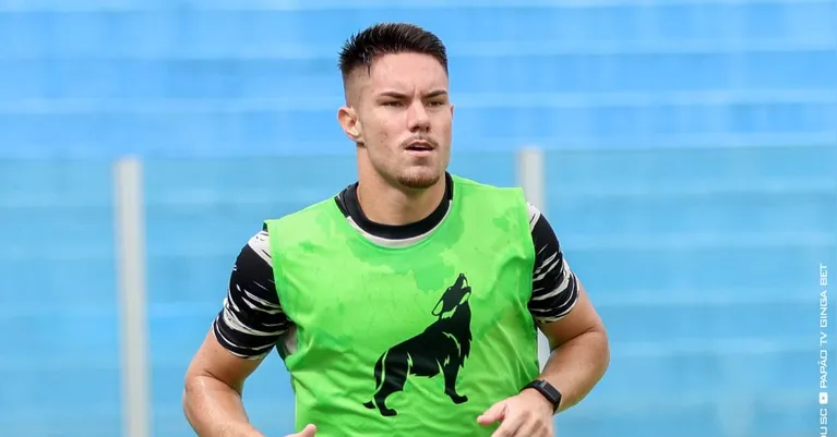 Caio Mello deve seguir de titular