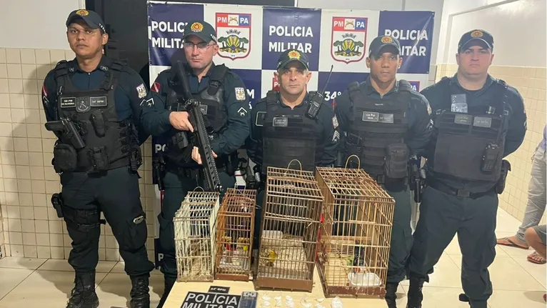 A intervenção ocorreu no bairro Cidade Nova, mobilizando diferentes guarnições após denúncias de comercialização de entorpecentes