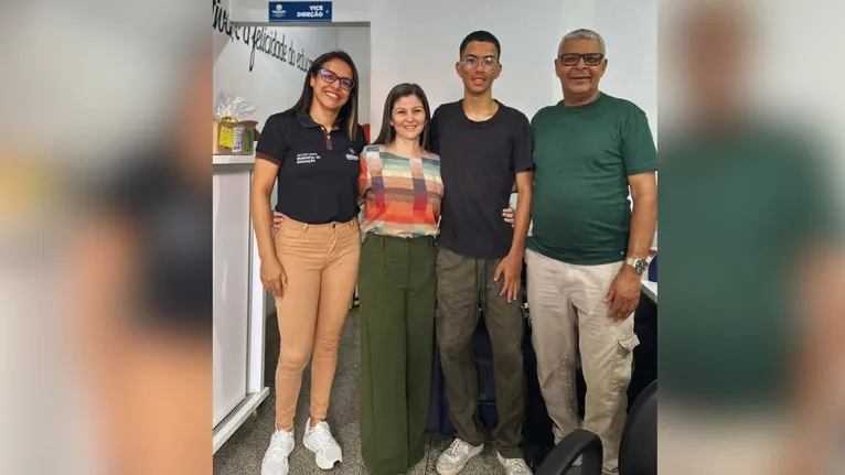 Kairo cursou o Ensino Fundamental na Escola Municipal Maria Conceição Corrêa e o Ensino Médio na Escola Estadual Deuzuita de Queiroz, ambas em Redenção