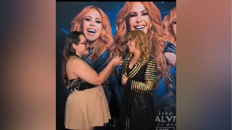 Nossa social media Yone Arantes entrevistou a rainha do Calypso abriu as festividades de fim de ano