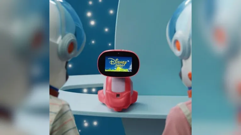 Testes mostram que alguns brinquedos com IA abordam temas explícitos e riscos, levantando alerta entre senadores americanos