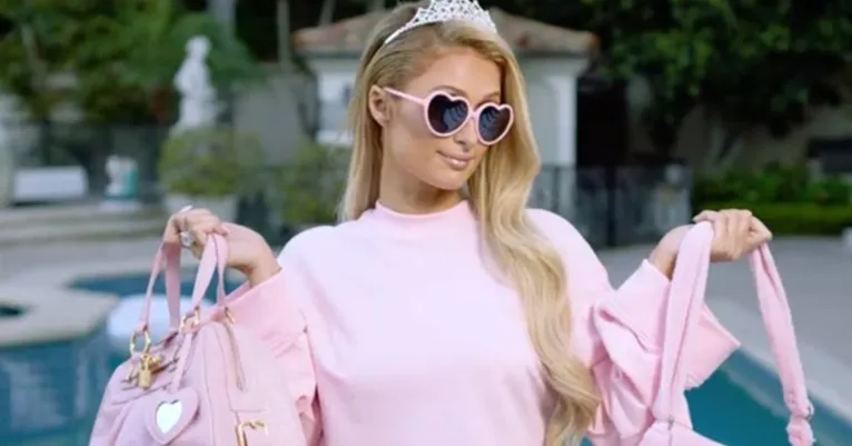 Paris Hilton relata abusos psicológicos e sexuais em documentário