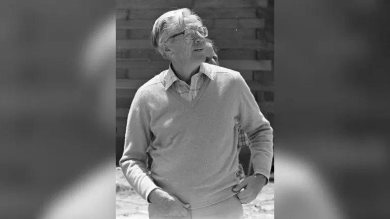 Schulz criador do Snoopy e da turma do Peanuts, no começo dos anos 1980