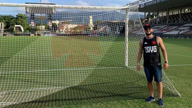 Apesar do carinho pelo Leão Azul, Douglas Silva tem no Vasco seu primeiro e grande amor no futebol