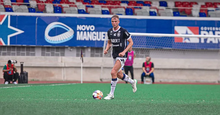 Zagueiro segue como titular neste início de temporada