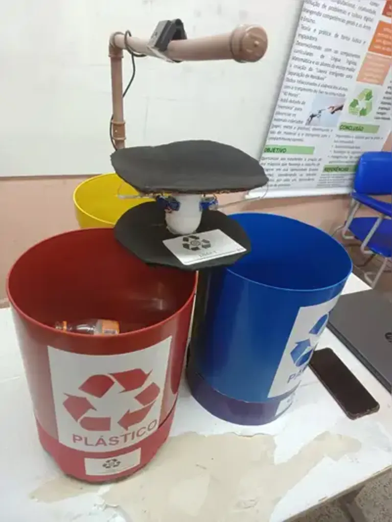 Lixeira sustentável criada por estudantes paraenses