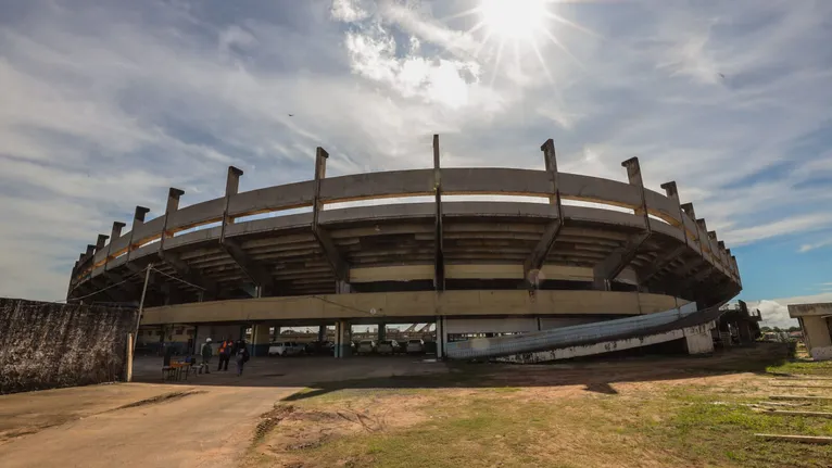 Governador estima entrega do estádio Barbalhão até dezembro de 2026