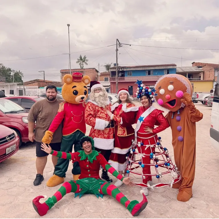 Artista que prestam serviços no Natal