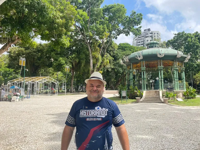 Historiador, Márcio Neco