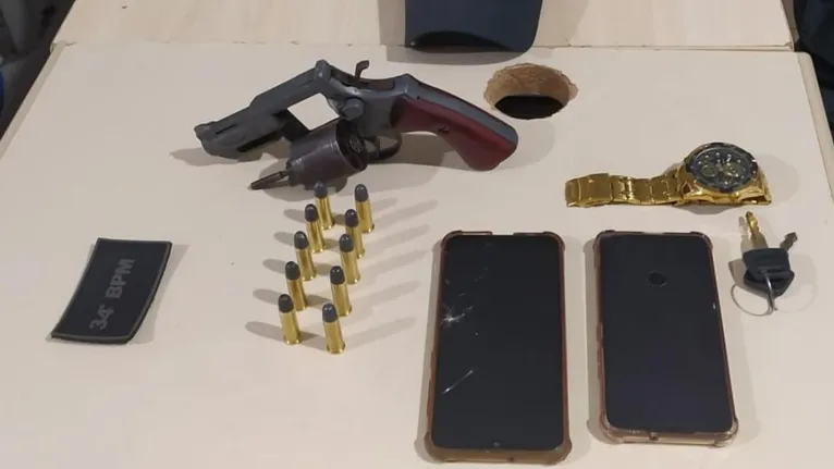 No local da abordagem, também foram recuperados: