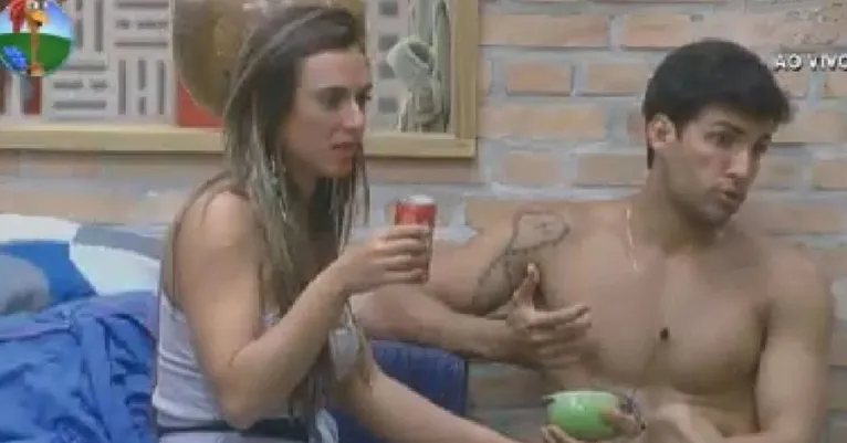 Diego participou do programa da Record, exibido em 2012. À época, ele tinha apenas 23 anos e estava em início de carreira.