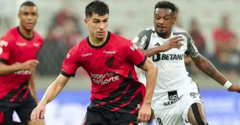 Vítor Bueno na época de Athlético (PR)