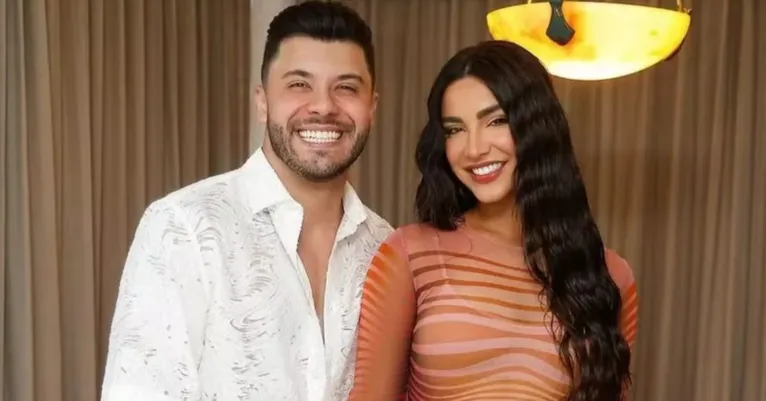 Gabriela Versiani mostra fratura no pé após acidente em casa