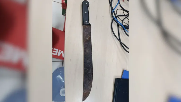 O facão usado na violência