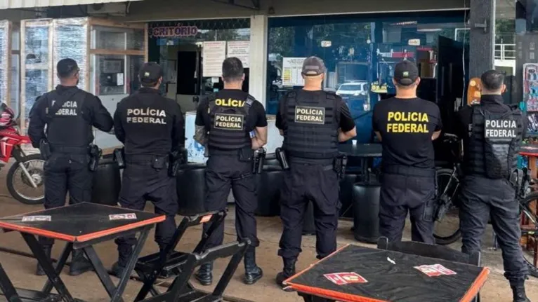 Ao todo, foram cumpridos 12 mandados de busca e apreensão