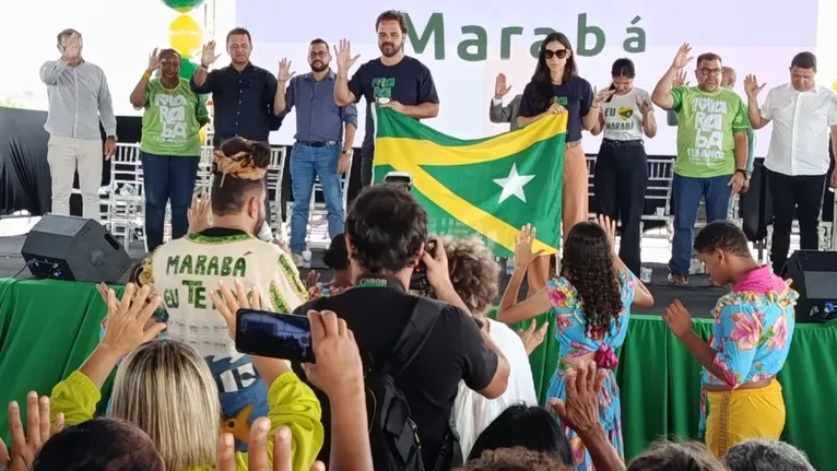A cerimônia oficial contou com a presença do prefeito Toni Cunha, acompanhado da primeira-dama Lanúzia Lobo, além de vereadores e autoridades locais.