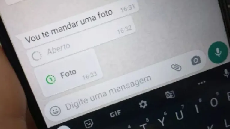 Aparelhos celulares apreendidos pela Polícia Federal passam por varredura digital para recuperar conteúdos deletados ou ocultos.