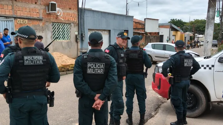 Movimentação de viaturas da Polícia Militar no trecho da Nova Marabá onde ocorreu a perseguição e morte do suspeito.
