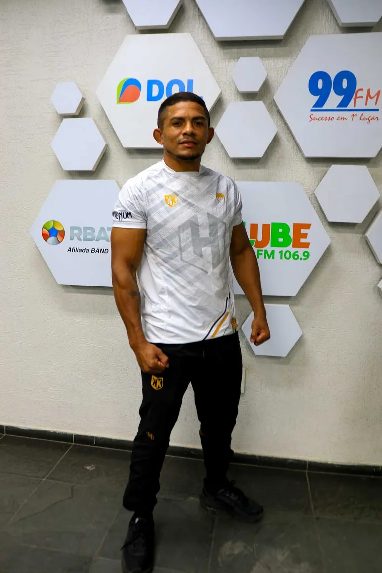 Paraense supera alcoolismo, é bi mundial e entra na mira do UFC