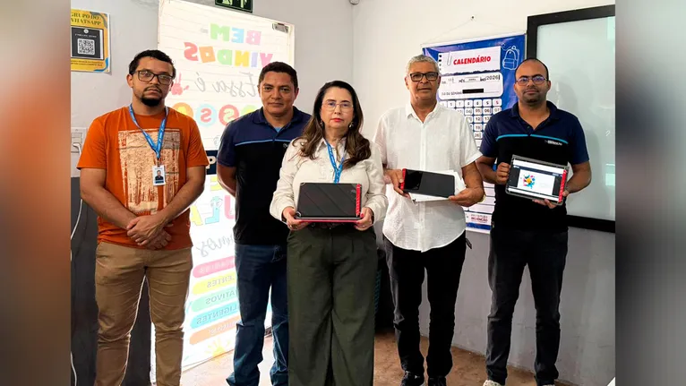 Os equipamentos vêm auxiliando os professores na aplicação dos conteúdos pedagógicos, tornando as aulas mais atrativas e eficientes