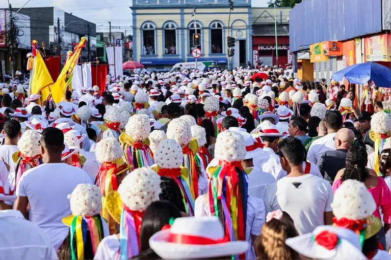 Helder e Hana acompanham encerramento da Marujada em Bragança
