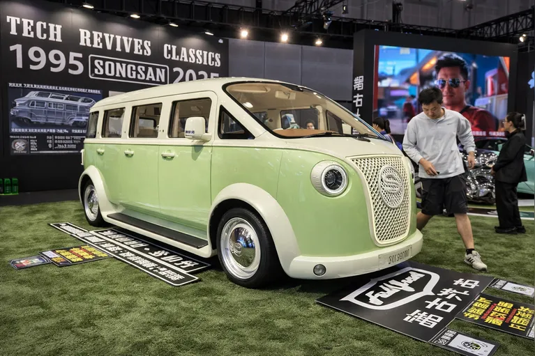 Songsan Summer é apresentada em evento automotivo com design retrô inspirado na Kombi e tecnologia híbrida plug-in baseada na BYD