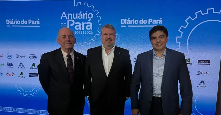 O secretário de Estado de Fazenda do Pará, René Sousa Junior; o CEO da Hydro, Anderson Baranov; e o presidente do Grupo RBA, Camilo Centeno.