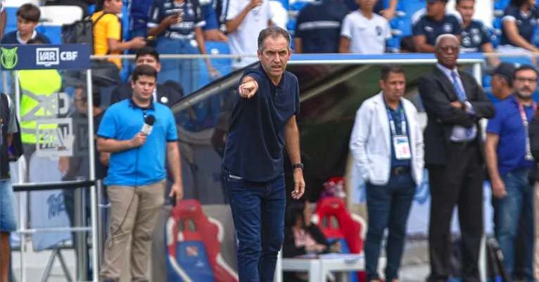 Léo Condé vai mesclar o Leão para priorizar a Série A