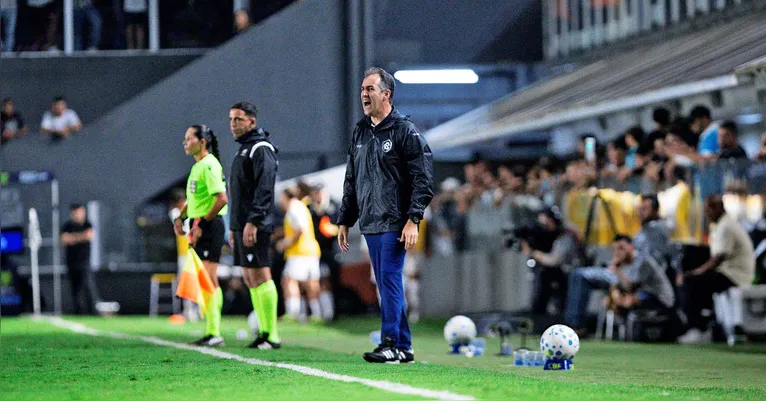 Léo Condé soma 4 derrotas e 1 vitória à frente do Remo