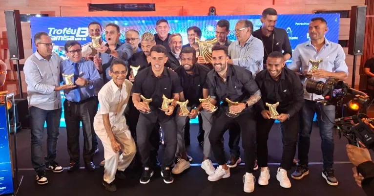 O Paysandu recebeu o prêmio por ter sido Campeão Paraense 2026.